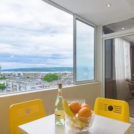 Infinity View Апартамент *